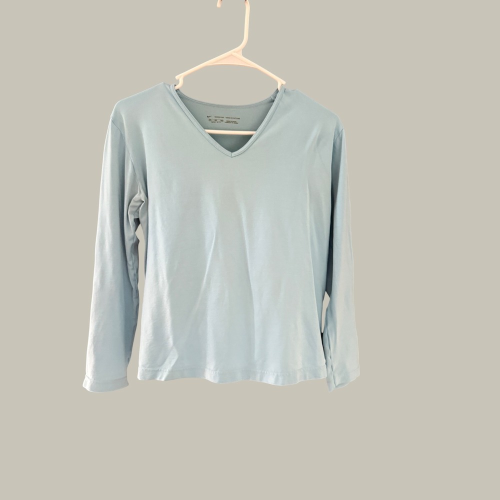 Nike Dri-FIT Y2k Seamless Long Sleeve V-Neck Athletic Top Light Blue Womens M